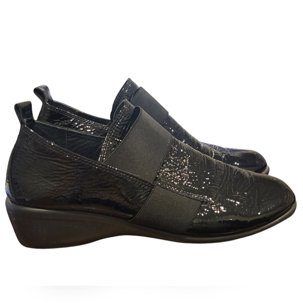 Unity in Diversity Slip On Black Shoes Size 38 (US 7.5-8)